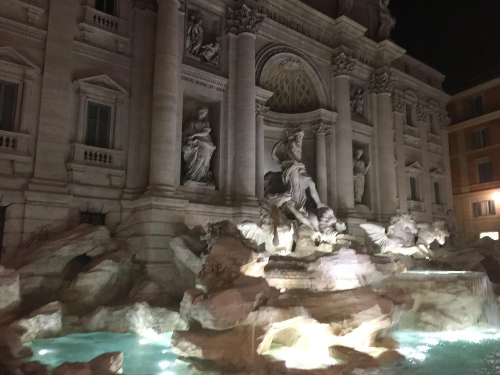 Domus Frattina Bed & Breakfast Rome